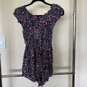 Kingston Grey romper sz XS